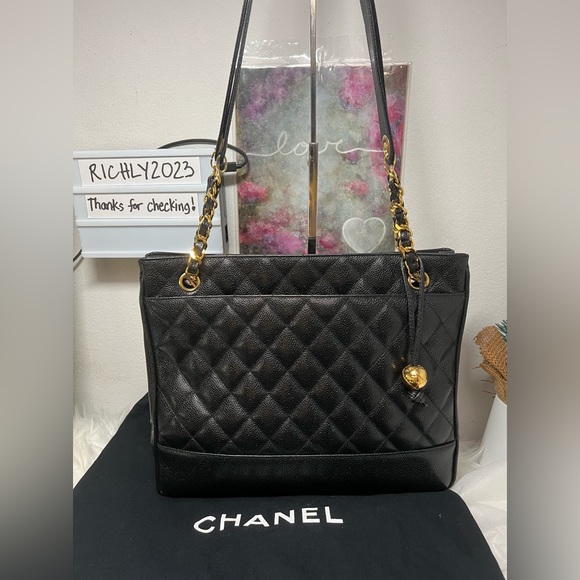 Authentic CHANEL Caviar chain black Tote - Picture 3 of 17